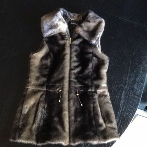 Ellen Tracy faux fur vest